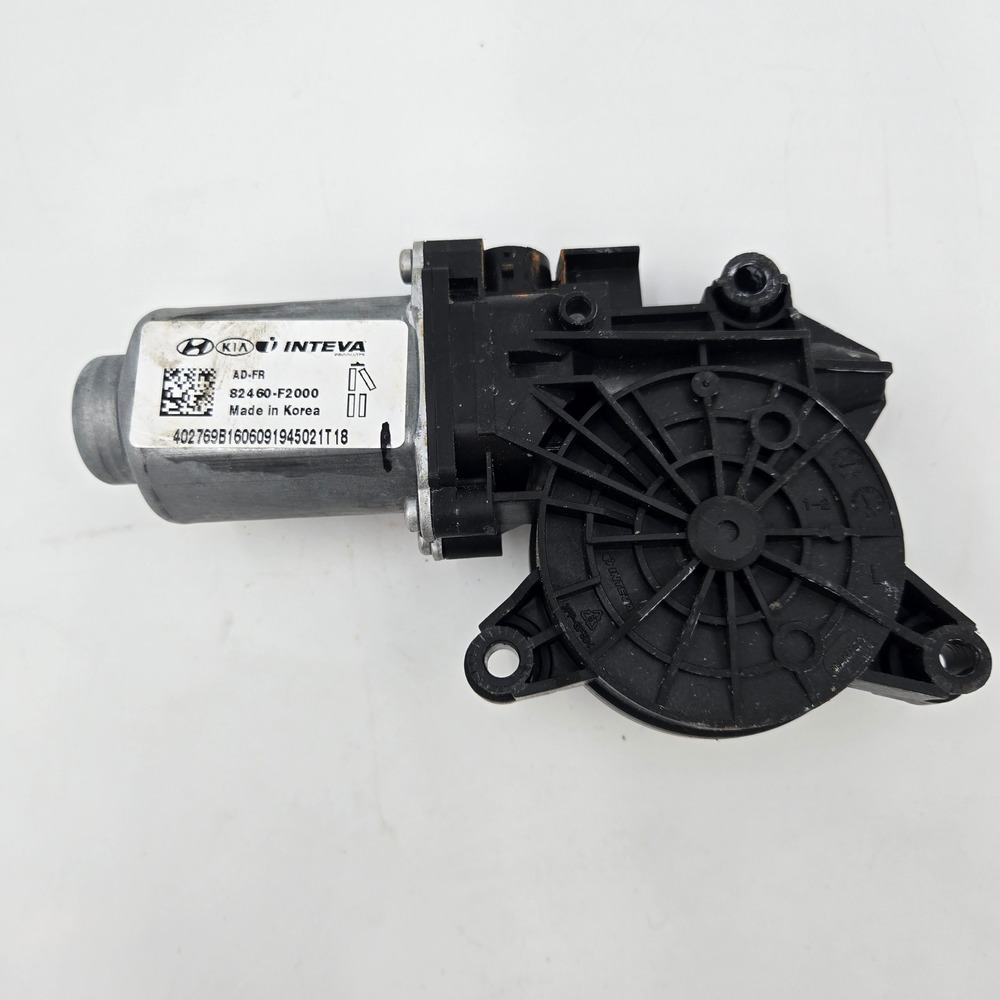 2016-2020 Hyundai Elantra RH Front Window Motor OEM 82460-F2000 Passenger Side